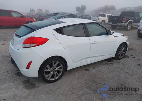 2017 Hyundai Veloster z USA, uszkodzony, nr VIN KMHTC6AD8HU309515